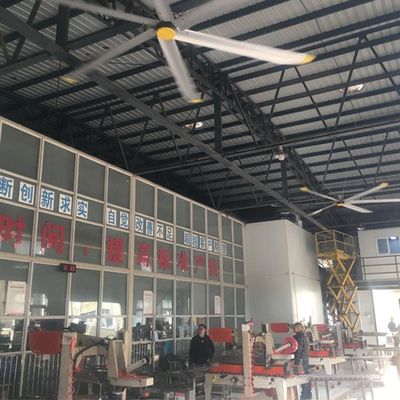Un buen precio. Motor BLCD 5.0m 16FT Gran ventilador de techo HVLS para refrigeración de aire y diseño libre de mantenimiento en línea