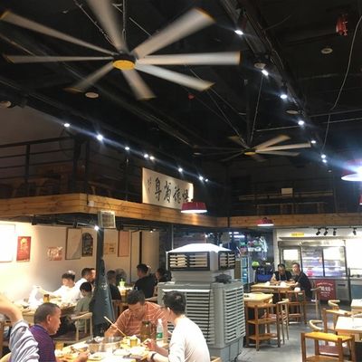Un buen precio. 8FT Rotor exterior sin escobillas HVLS ventilador de techo industrial para granjas de almacenes restaurantes en línea