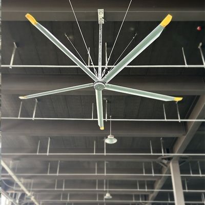 Un buen precio. 5 cuchillas Super volumen de aire de enfriamiento de gran espacio de ventilación BLCD motor ventilador de techo para el hogar en línea