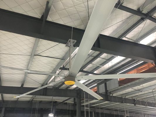 Un buen precio. Super industrial ventilador de techo HVLS con motor PMSM de 7,3 metros de diámetro y certificación SGS en línea
