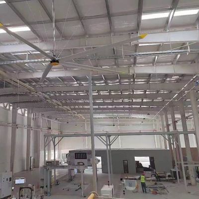Un buen precio. Gran techo industrial para la refrigeración de almacenes en línea