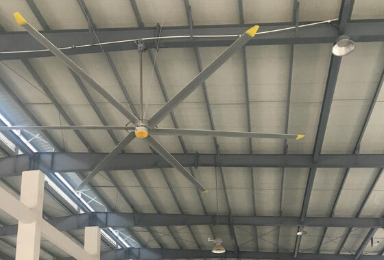 Un buen precio. Ventilador PMSM de cuchilla de aluminio Alimentado por un motor síncrono de imán permanente y una eficiencia generalmente superior al 85 por ciento Optimizado para uso industrial en línea
