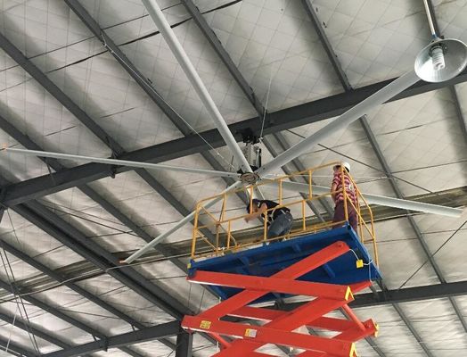 Un buen precio. 5.4M 18 pies cuchillas de aleación de aluminio interior garaje ventiladores HVLS grandes en línea