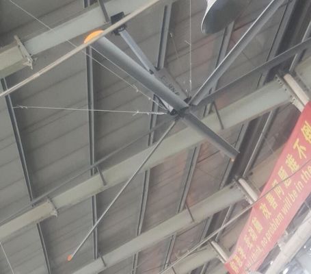 Un buen precio. Ventilador HVLS industrial de baja velocidad montado en poste en línea